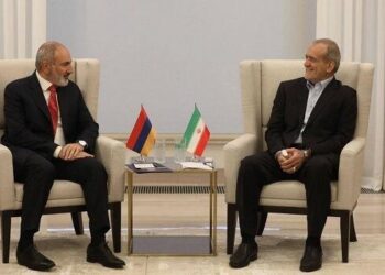 Pezeşkian Paşinyanla görüşdü