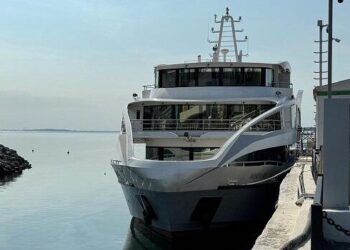 Bulvarda gəmi gəzintisinə start verilir? – Rəsmi