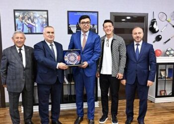 Nazir Məsud Özili qəbul etdi