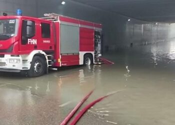 Bakıda bəzi yerləri su basdı, FHN dərhal işə başladı – Video