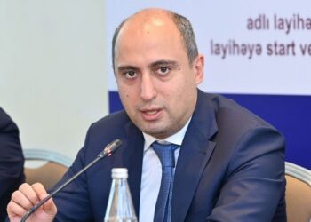 Emin Əmrullayev: Təmirə ehtiyacı olan məktəblər diqqətimizdədir