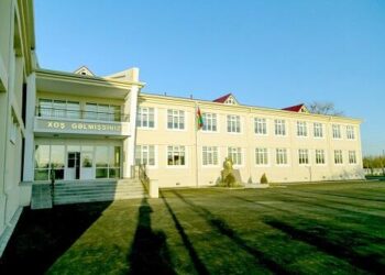 Odunla qızdırılan 180 məktəbə qaz veriləcək