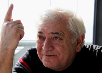 Deyirlər ki, bu başçı Qarabağın torpaqlarını satır…