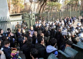 Azərbaycanlı təqaüdçülər yenidən aksiya keçirdilər