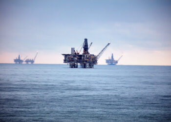 Azərbaycan neftinin qiyməti 74 dollara yaxınlaşıb