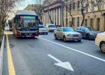 Taksilər avtobus zolağından istifadə edə bilər?