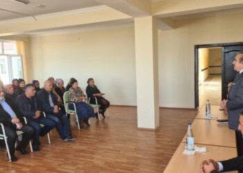 Akademik Rəfael Hüseynov Kürdəmir və Hacıqabulda görüşlər keçirib