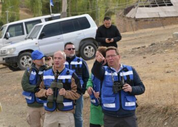 AB-nin müşahidə missiyası sərhəddən gedir?