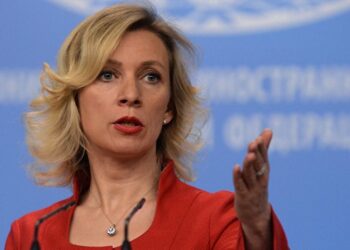 Canlı yayımda Zaxarovaya zəng olundu: Bu haqda danışma!