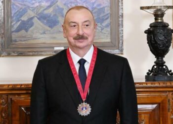 Bişkekdə İlham Əliyevə orden verildi – Foto