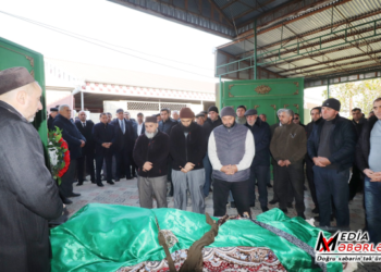 İcra başçısı polkovnik-leytenant Elçin Məmmədovun anasının dəfn mərasimində iştirak edib və ailəsinə başsağlığı verib