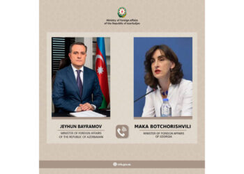 Ceyhun Bayramov gürcüstanlı həmkarı ilə danışdı