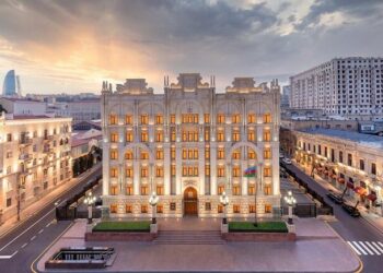 Özünü 3 müxtəlif adla təqdim etdi, vətəndaşları aldatdı – Video