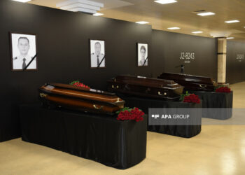 Təyyarə qəzasında həlak olan ekipaj üzvlərinin vida mərasimi keçirilir -FOTO