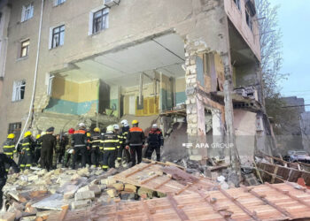 Sumqayıtda binada güclü partlayış: yaralılar var – Video