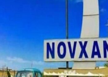 Novxanıda bələdiyyə sədri Gəray Əsədov küçəsində yolu satıb, sakinlər dad edir