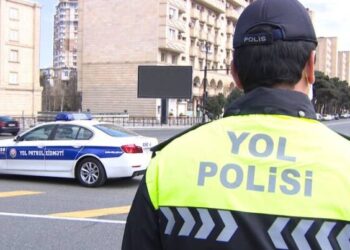 Azərbaycanda sürücü yol polisinə gərginlik yaratdı – VİDEO