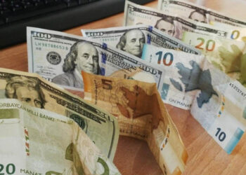 Azərbaycanda muzdla çalışan işçilərin əmək haqqı artıb