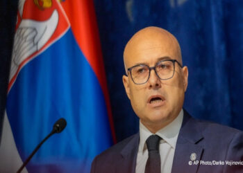 Serbiyanın Baş naziri istefa verir