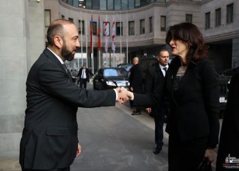 Ermənistan və Gürcüstan XİN rəhbərləri görüşüb