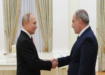 Kreml: Paşinyan Putini Aİ ilə münasibətlərlə bağlı məlumatlandırıb