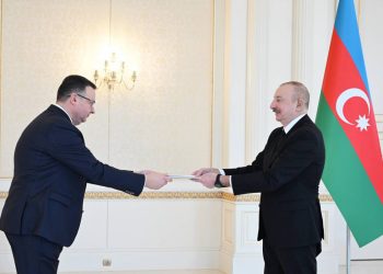 Prezident İlham Əliyev Belarusun yeni səfirinin etimadnaməsini qəbul edib