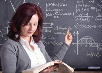 Nazir: Müəllimlərin sayı azalacaq, maaşlar artacaq