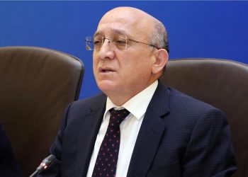 Həyat yoldaşını işləməyə qoymayan kişilərin nəzərinə! – Təklif