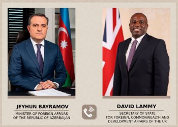 Ceyhun Bayramov Britaniya XİN rəhbəri ilə Azərbaycan-Ermənistan arasında sülh prosesinin hazırkı durumunu müzakirə edib