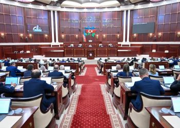 Milli Məclisin iclası başlayıb