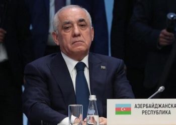 Əli Əsədov yeni qərar imzaladı