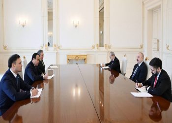 Prezident “Tatneft”, “KazMunayQaz” və “Uzbeknefteqaz”ın rəhbərlərini qəbul edib