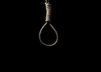 Biləsuvarda dörd uşaq atası özünü asıb