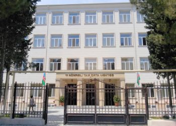 Sumqayıt 11 saylı məktəb haqda gerçəklər: Saman altdan kimlər su yeridir?