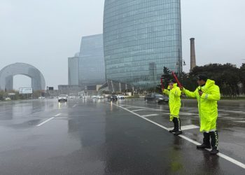 DİN: Polis hava şəraiti ilə əlaqədar gücləndirilmiş rejimdə xidmət aparır – VİDEO