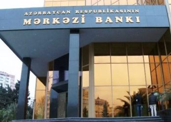 Azərbaycanda manatla verilmiş kreditlər bahalaşdı