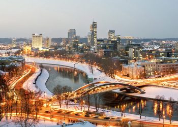 Bu ölkə Rusiya ilə sərhədi minalayır