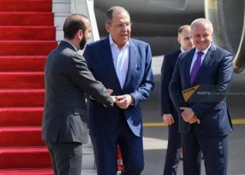 Lavrovun Ermənistana səfərinin məqsədi budur – Korotçenko