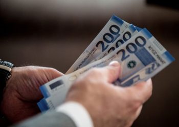 Azərbaycanda orta aylıq əməkhaqqı 10% artıb
