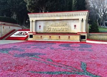 Mərakeş şahzadəsi Şəhidlər xiyabanını ziyarət etdi