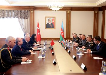 Azərbaycan və Türkiyə müdafiə nazirləri görüşüb