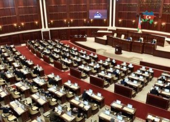 Parlamentdə gərginlik: “İşimizi gücümüzü atıb…”