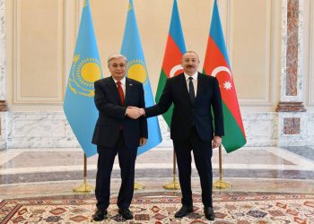 Əliyevlə Tokayev bir-birini təbrik etdi