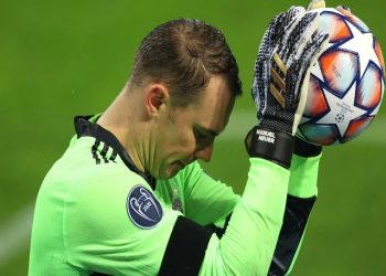 UEFA “6 saniyə” qaydasını yeniləyib