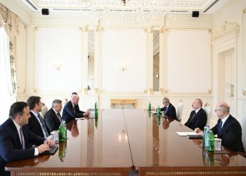 Prezident İlham Əliyev BP-nin baş icraçı direktorunu qəbul edib