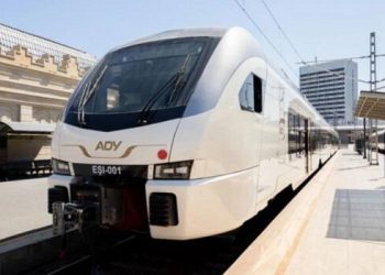 Azərbaycanda dəmir yolu ilə sərnişindaşıma 21% artıb