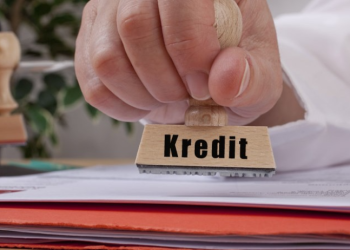 Azərbaycan iqtisadiyyatına kredit qoyuluşları 12% artıb