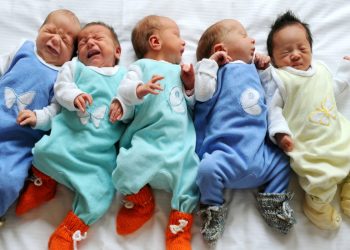 Yanvar-may aylarında ölkədə 1264 əkiz, 57 üçəm doğulub