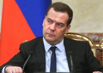 Tramp bunu bizə diktə edə bilməz – Medvedyev