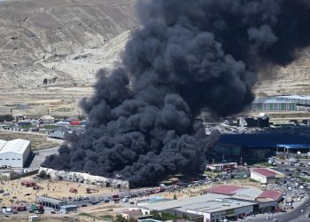 “Sədərək” ticarət mərkəzinin tikintisində təhlükəsizlik qaydaları pozulub?